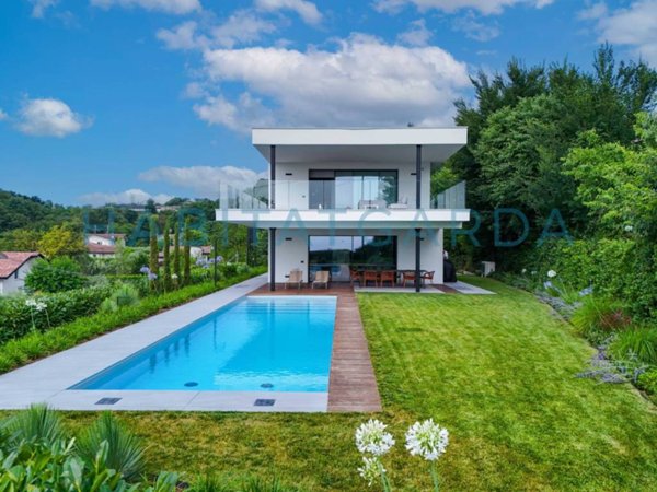 casa indipendente in vendita a Padenghe sul Garda