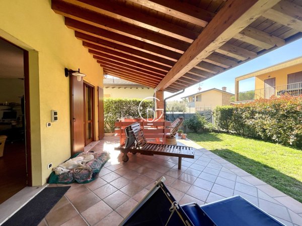 casa indipendente in vendita a Padenghe sul Garda