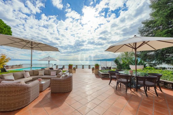 casa indipendente in vendita a Padenghe sul Garda