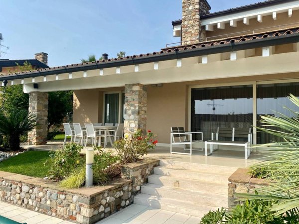 casa indipendente in vendita a Padenghe sul Garda