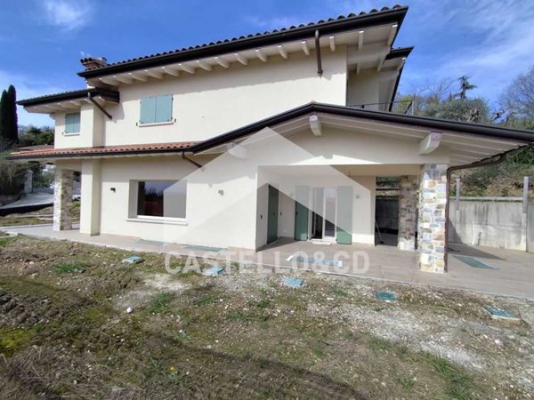 casa indipendente in vendita a Padenghe sul Garda