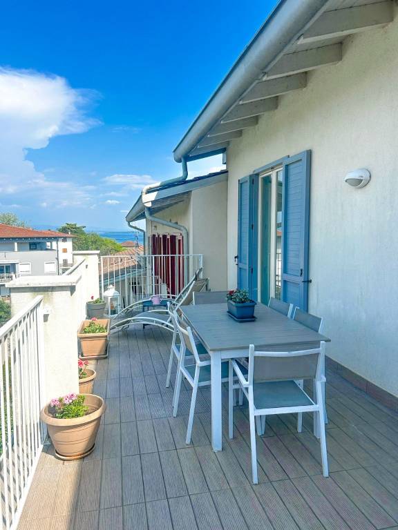 appartamento in vendita a Padenghe sul Garda