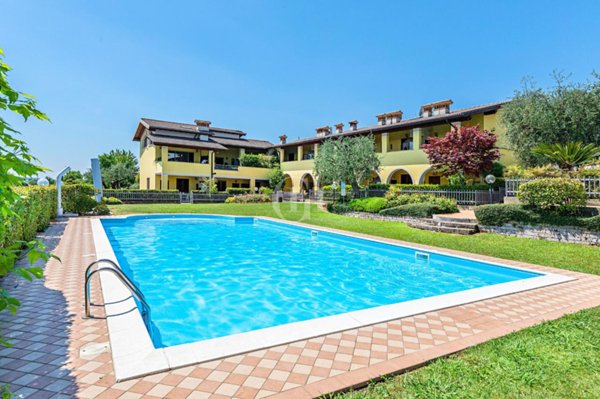 casa indipendente in vendita a Padenghe sul Garda