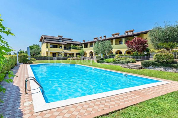 casa indipendente in vendita a Padenghe sul Garda