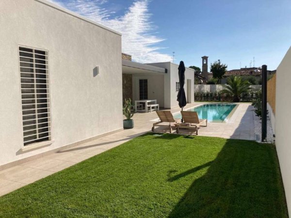 casa indipendente in vendita a Padenghe sul Garda