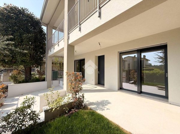 casa indipendente in vendita a Padenghe sul Garda