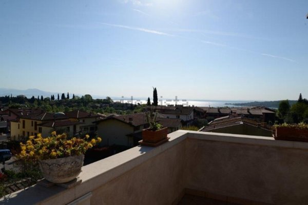 casa indipendente in vendita a Padenghe sul Garda