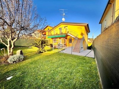 casa indipendente in vendita a Padenghe sul Garda