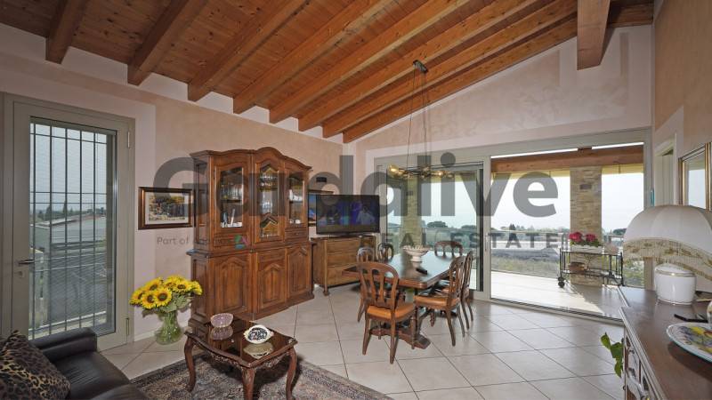 casa indipendente in vendita a Padenghe sul Garda