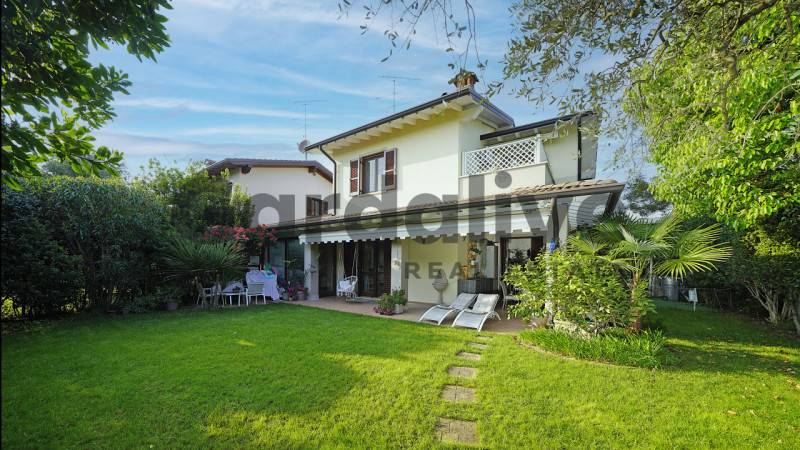 casa indipendente in vendita a Padenghe sul Garda