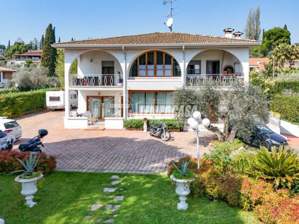 casa indipendente in vendita a Padenghe sul Garda