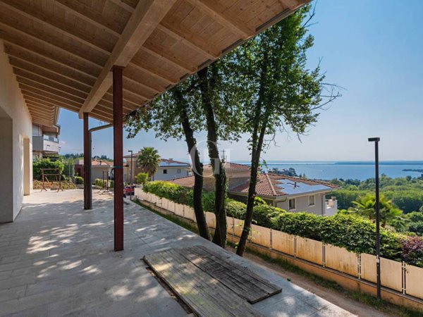 casa indipendente in vendita a Padenghe sul Garda