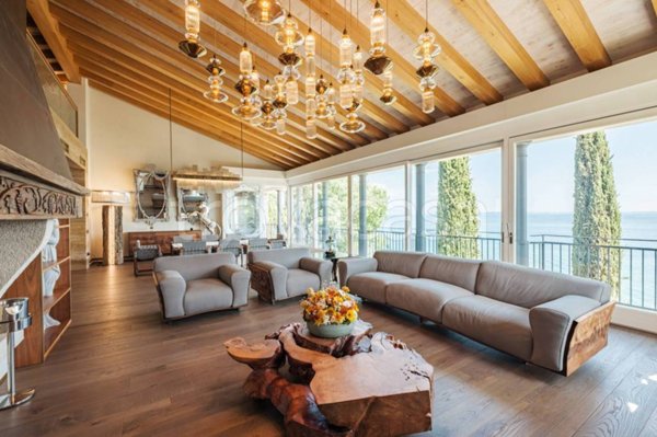 casa indipendente in vendita a Padenghe sul Garda