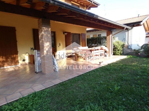 casa indipendente in vendita a Padenghe sul Garda