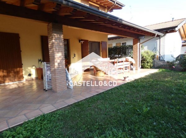 casa indipendente in vendita a Padenghe sul Garda