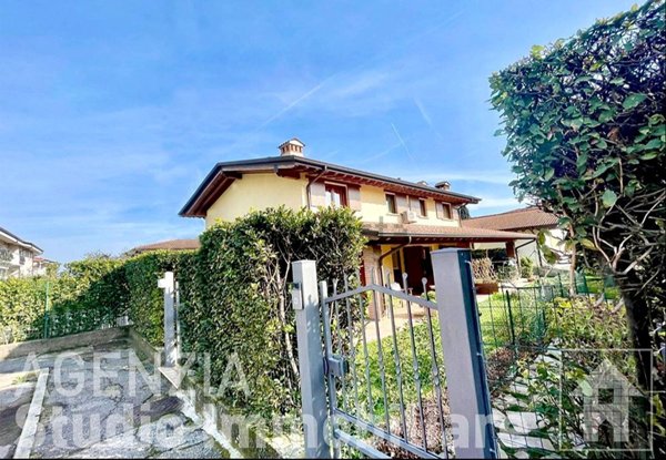 casa indipendente in vendita a Padenghe sul Garda