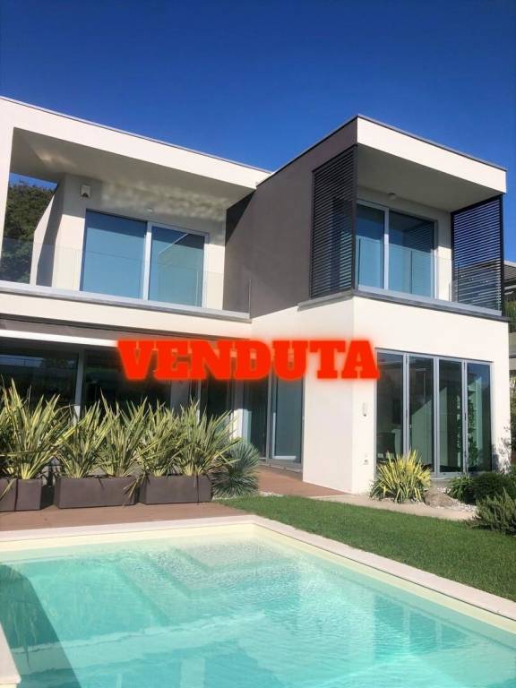 casa indipendente in vendita a Padenghe sul Garda