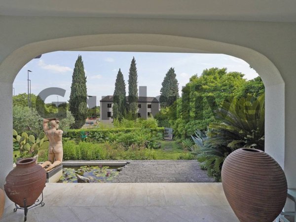 casa indipendente in vendita a Padenghe sul Garda