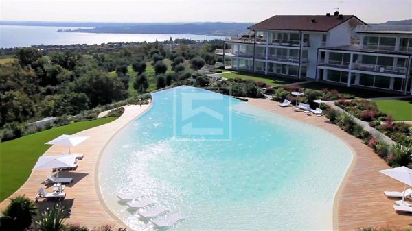 appartamento in vendita a Padenghe sul Garda