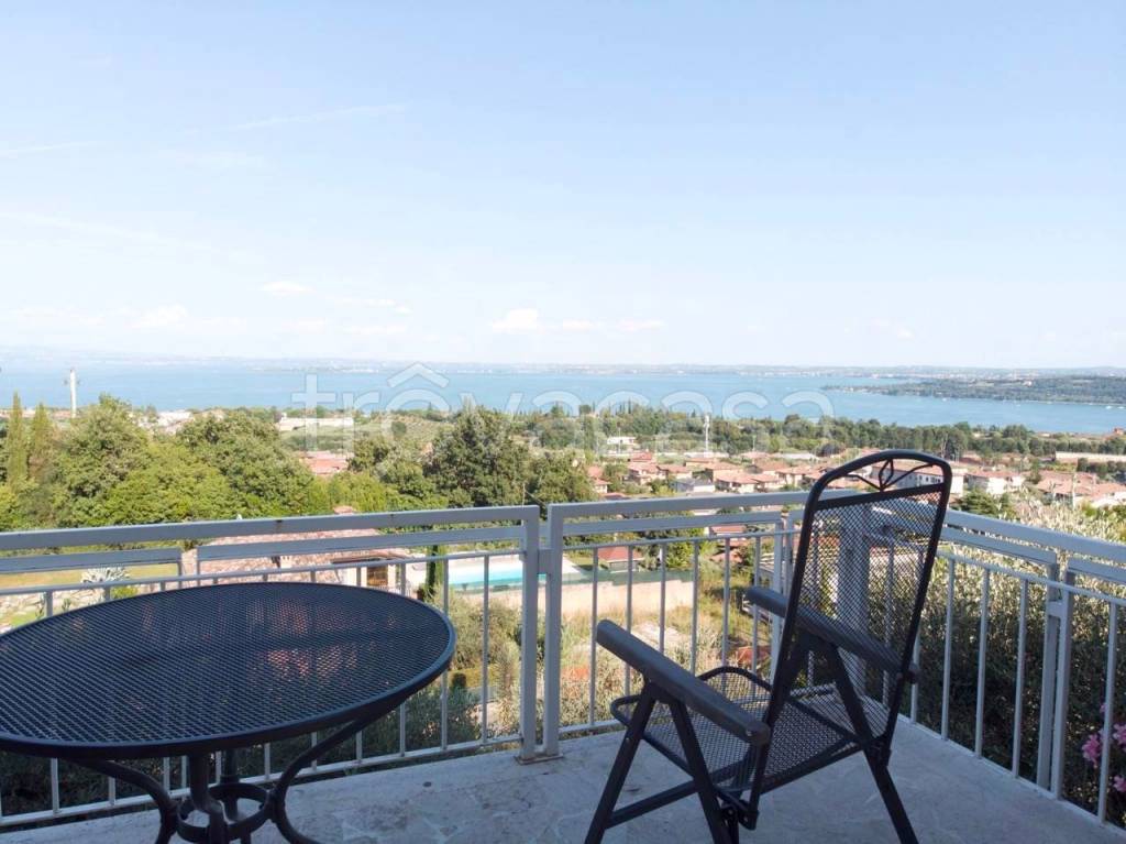 casa indipendente in vendita a Padenghe sul Garda