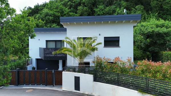 casa indipendente in vendita a Padenghe sul Garda