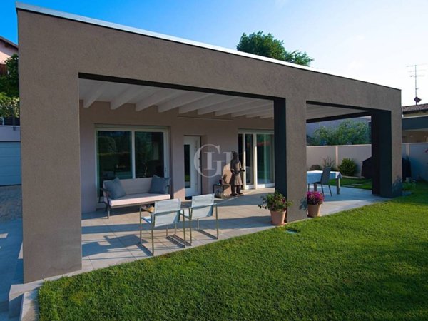 casa indipendente in vendita a Padenghe sul Garda