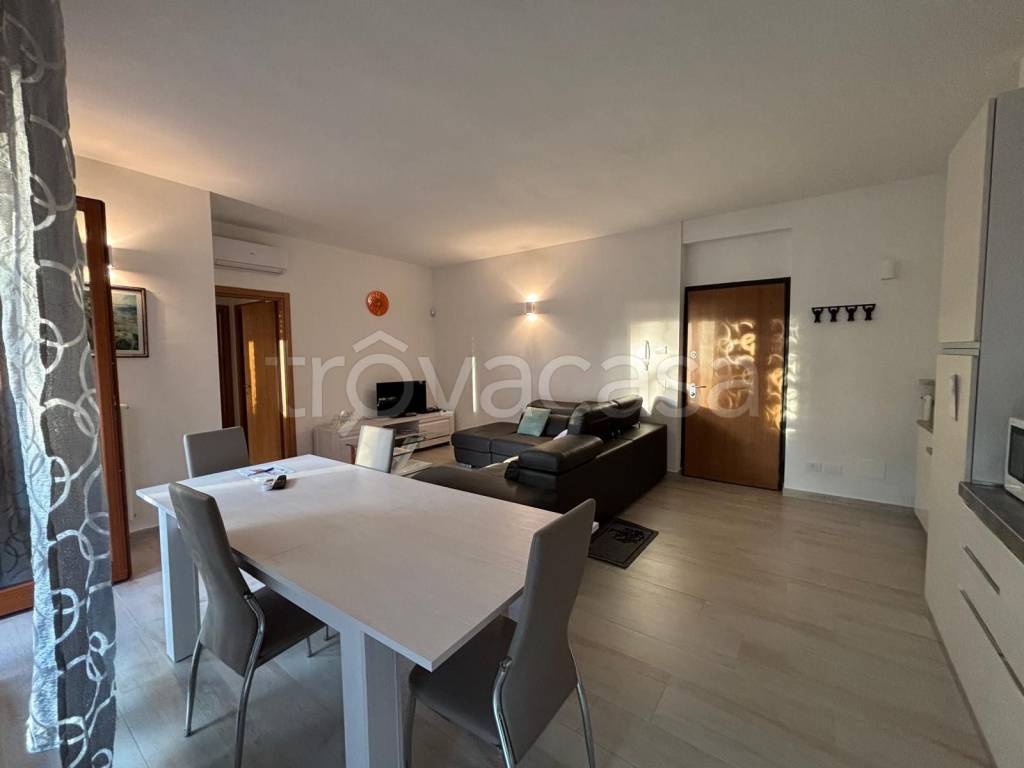 appartamento in vendita a Padenghe sul Garda