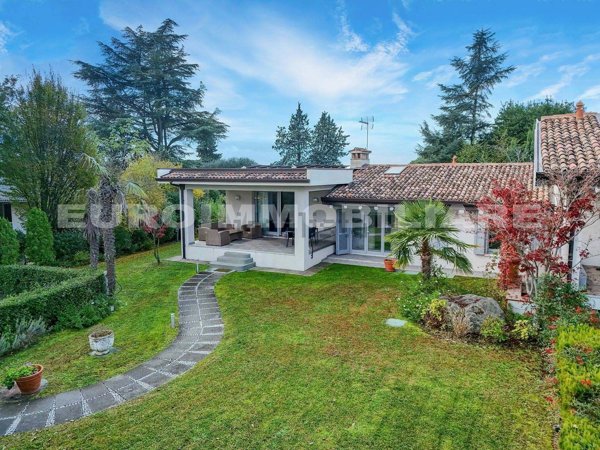 casa indipendente in vendita a Padenghe sul Garda