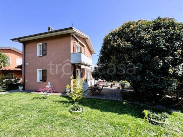 casa indipendente in vendita a Padenghe sul Garda