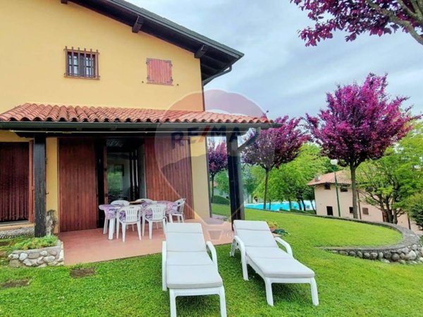 casa indipendente in vendita a Padenghe sul Garda