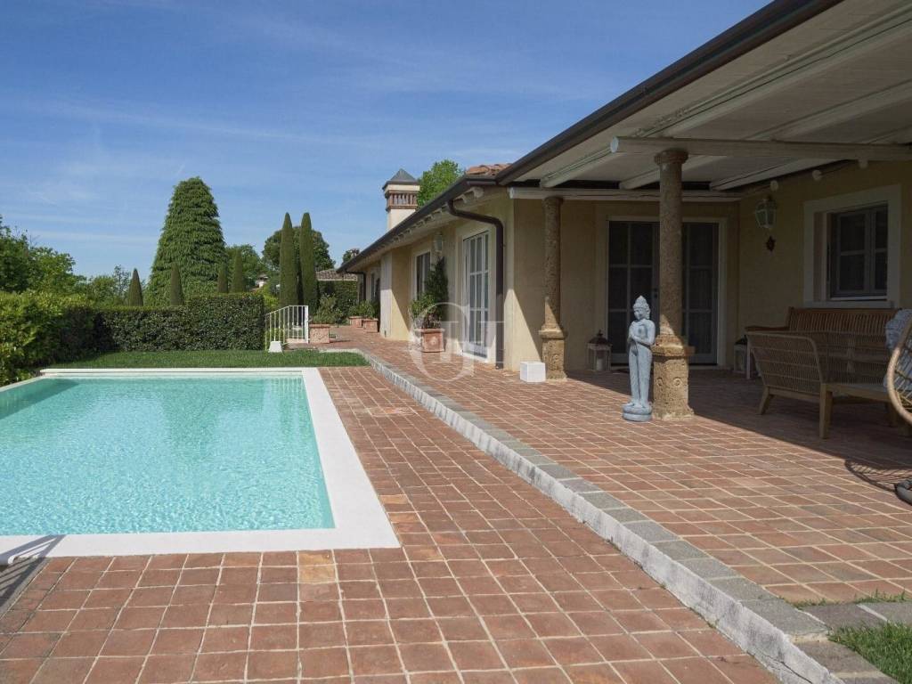 casa indipendente in vendita a Padenghe sul Garda