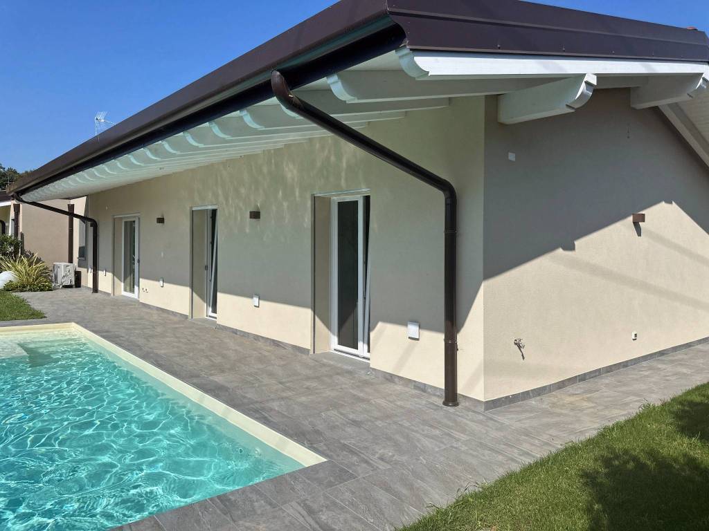 casa indipendente in vendita a Padenghe sul Garda