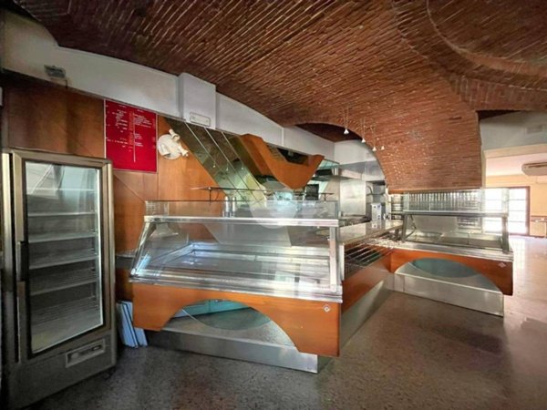 negozio in vendita a Padenghe sul Garda