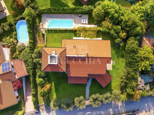casa indipendente in vendita a Padenghe sul Garda