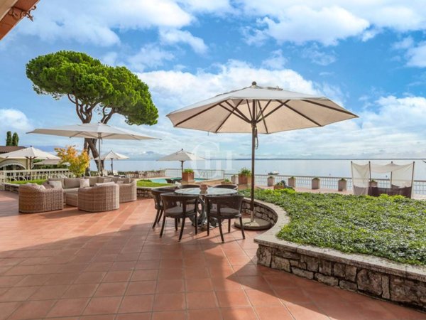 casa indipendente in vendita a Padenghe sul Garda