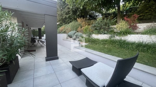 casa indipendente in vendita a Padenghe sul Garda