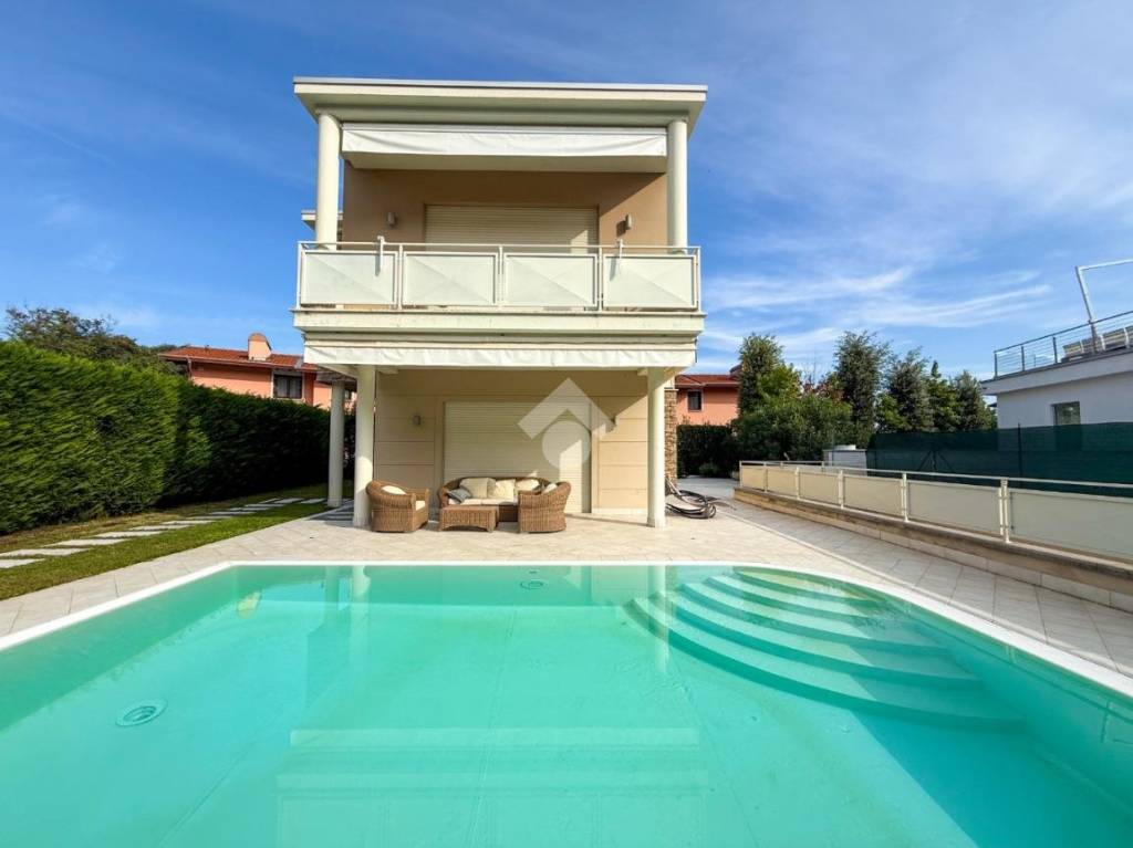 casa indipendente in vendita a Padenghe sul Garda