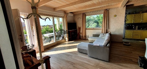 casa indipendente in vendita a Padenghe sul Garda