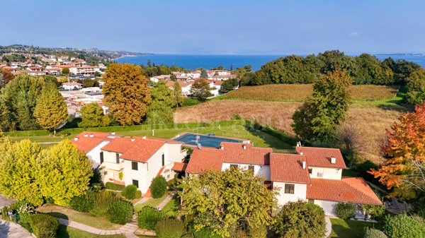 casa indipendente in vendita a Padenghe sul Garda