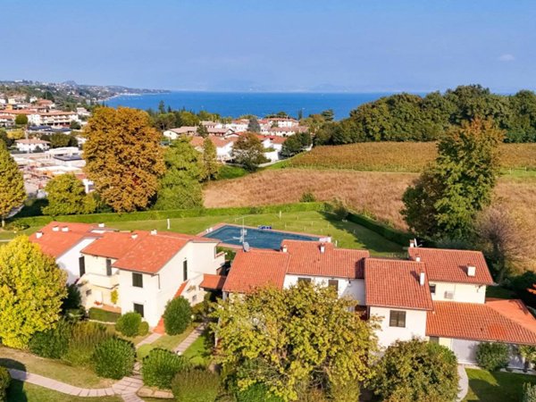 appartamento in vendita a Padenghe sul Garda