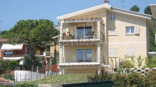 casa indipendente in vendita a Padenghe sul Garda