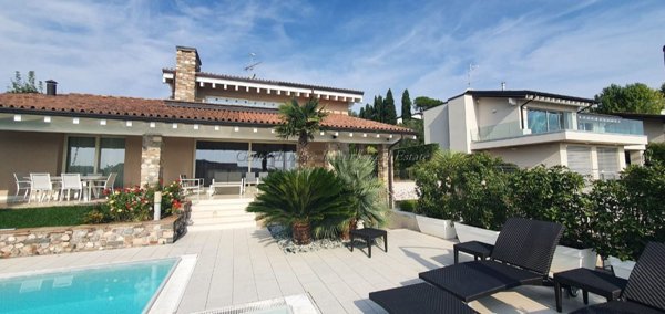 casa indipendente in vendita a Padenghe sul Garda