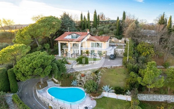 casa indipendente in vendita a Padenghe sul Garda