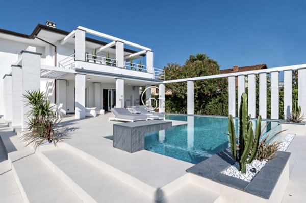 casa indipendente in vendita a Padenghe sul Garda