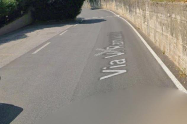 locale commerciale in vendita a Padenghe sul Garda