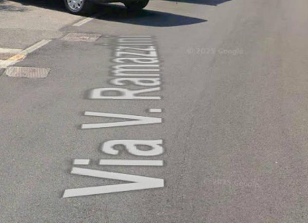 locale commerciale in vendita a Padenghe sul Garda