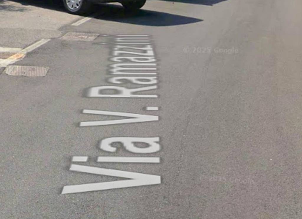 locale commerciale in vendita a Padenghe sul Garda