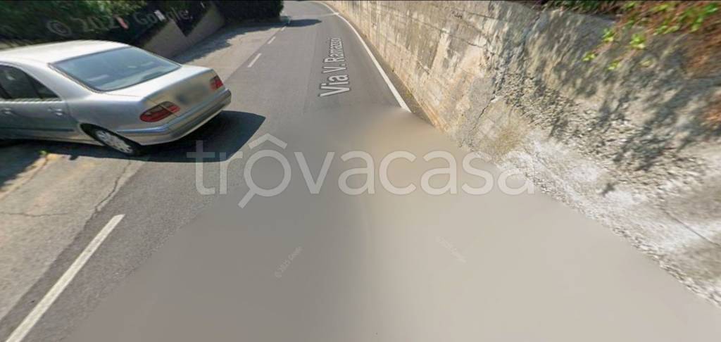 locale commerciale in vendita a Padenghe sul Garda