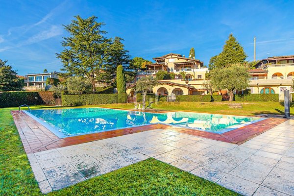 casa indipendente in vendita a Padenghe sul Garda