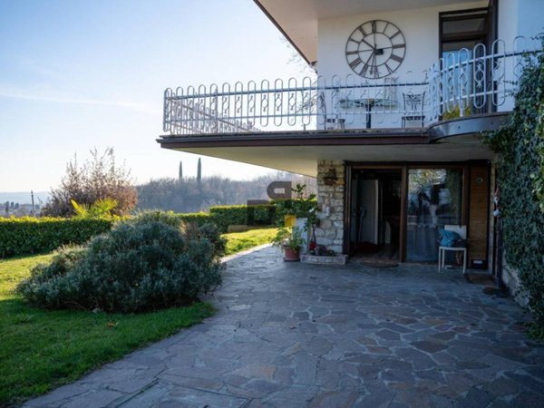 casa indipendente in vendita a Padenghe sul Garda